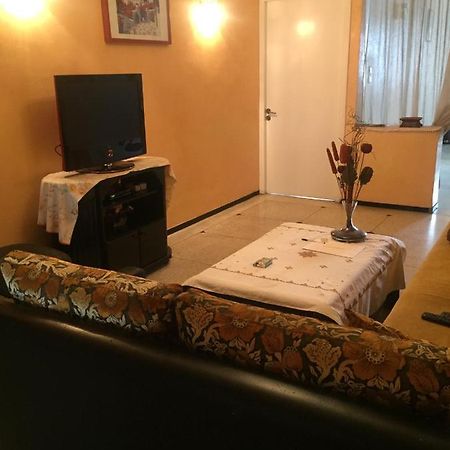 Room In Guest Room - Property Located In A Quiet Area Close To The Train Station And Town Касабланка Экстерьер фото